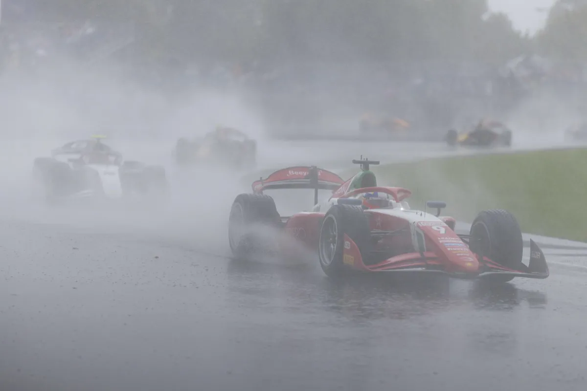R01 Melbourne - FIA Formula 2 Race 2 Report