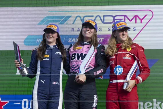 Gademan takes maiden win as Pin maintains series lead